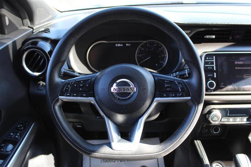 Used 2018 Nissan Kicks SV image 14