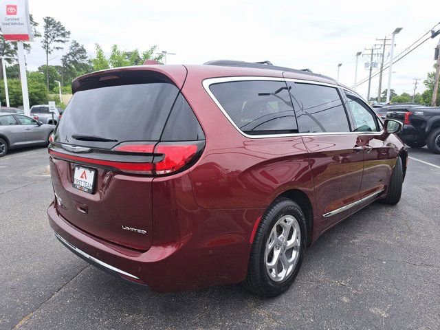 Used 2022 Chrysler Pacifica Limited FWD image 8