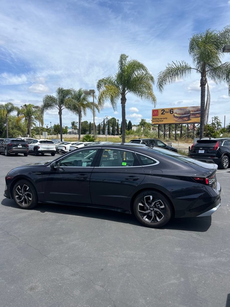 Used 2025 Hyundai Sonata SEL FWD image 7