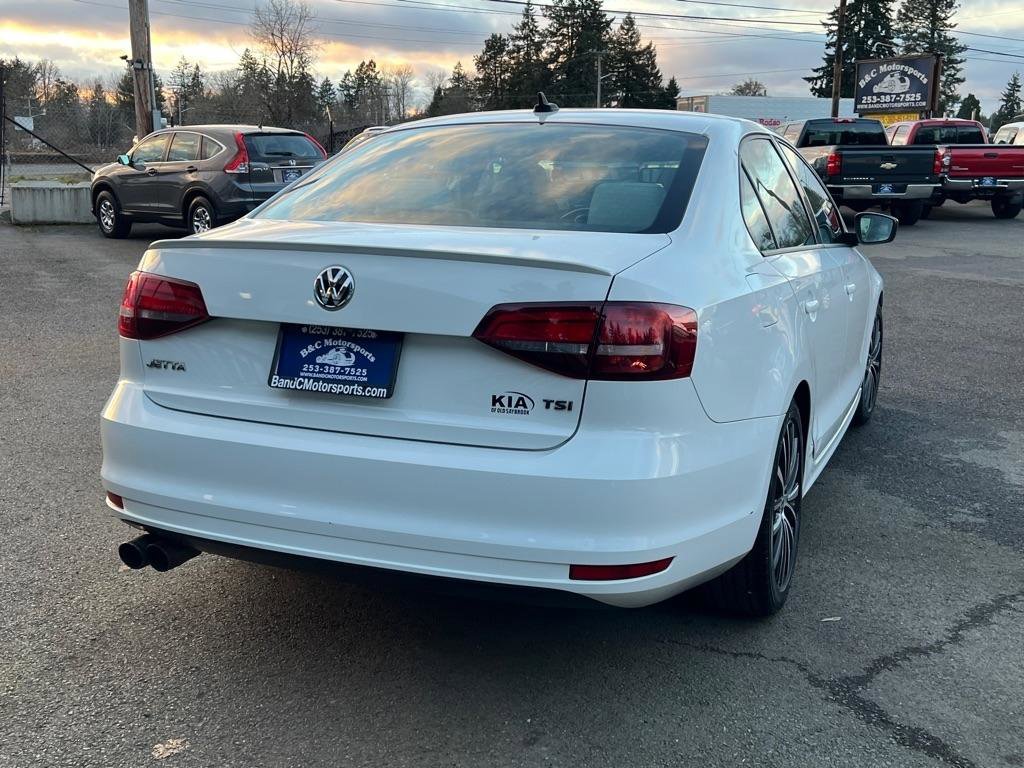 Used 2016 Volkswagen Jetta Sport w/ Lighting Package image 8
