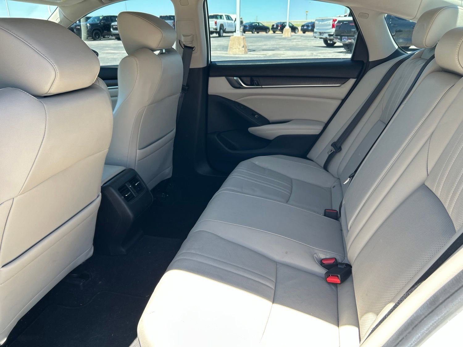 Used 2019 Honda Accord Touring image 12