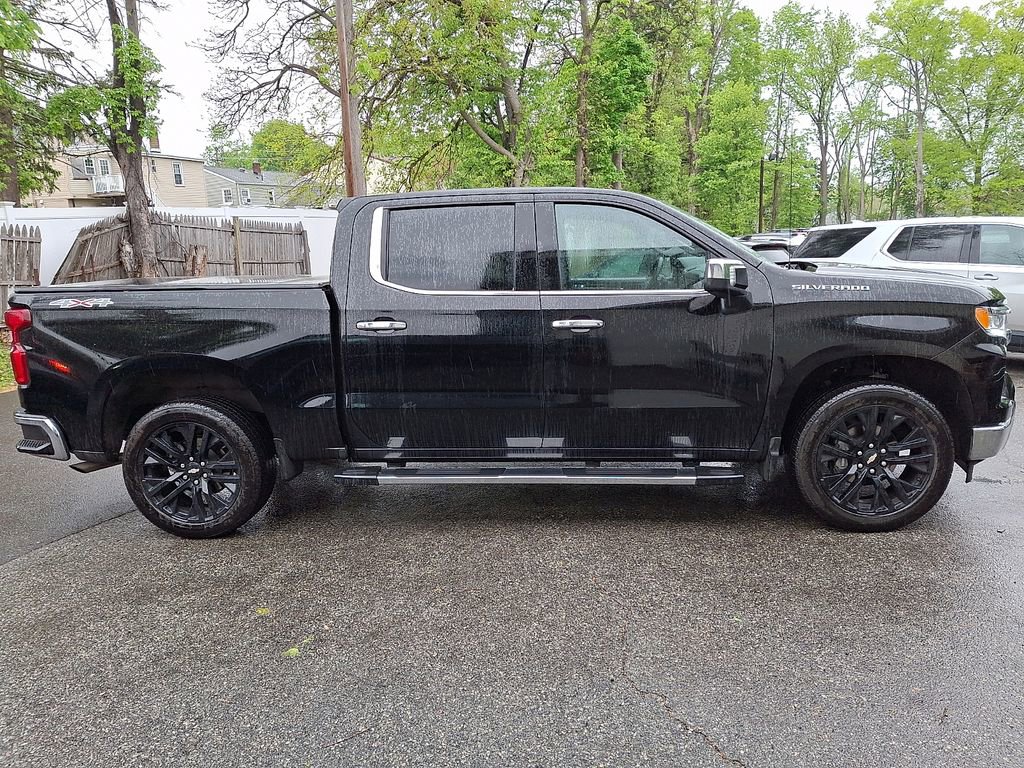 Used 2024 Chevrolet Silverado 1500 LTZ w/ LTZ Premium Package AWD/4WD image 9