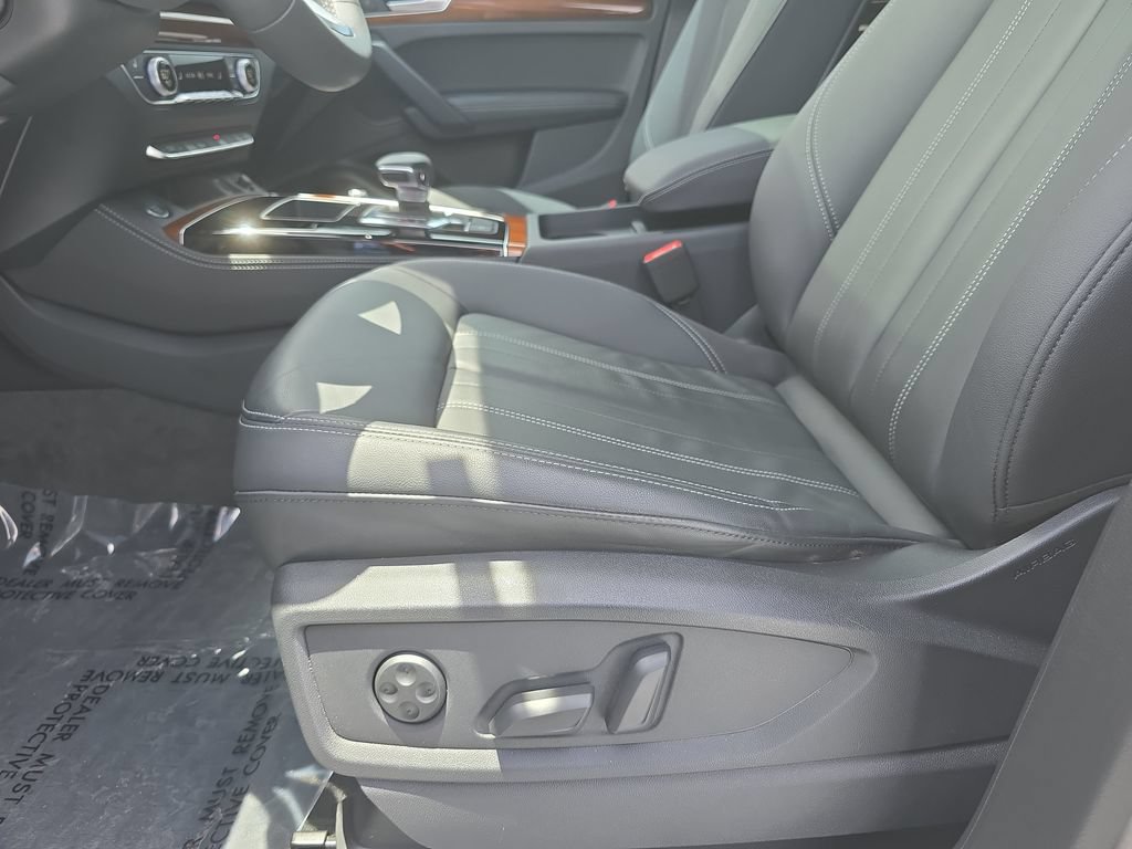 Used 2023 Audi Q5 2.0T Premium Plus w/ Premium Plus Package AWD/4WD image 26