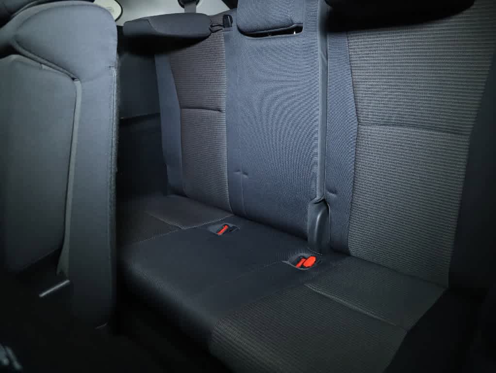 Used 2023 Toyota Highlander LE AWD/4WD image 15