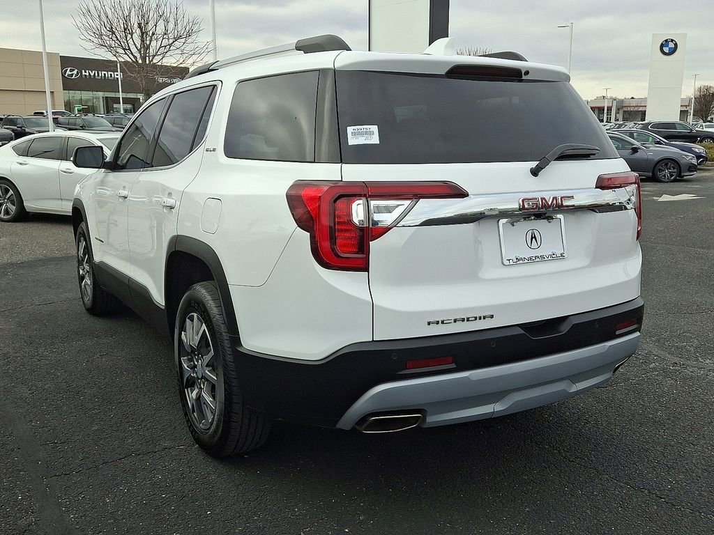 Used 2023 GMC Acadia SLE w/ Driver Convenience Package image 4