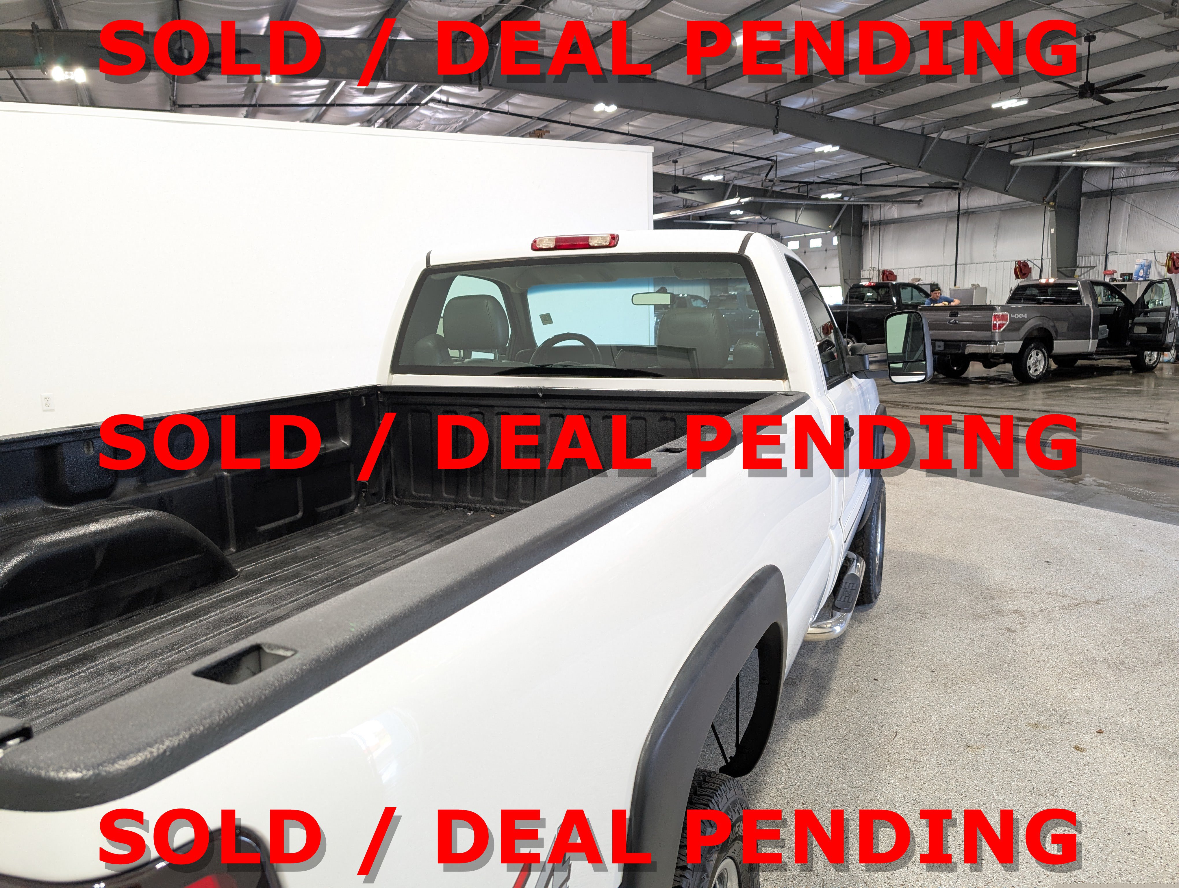 Used 2003 Chevrolet Silverado 2500 4x4 Regular Cab w/ Snow Plow Prep Package image 3