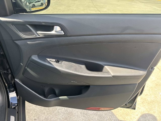 Used 2021 Hyundai Tucson Limited w/ Cargo Package FWD image 19