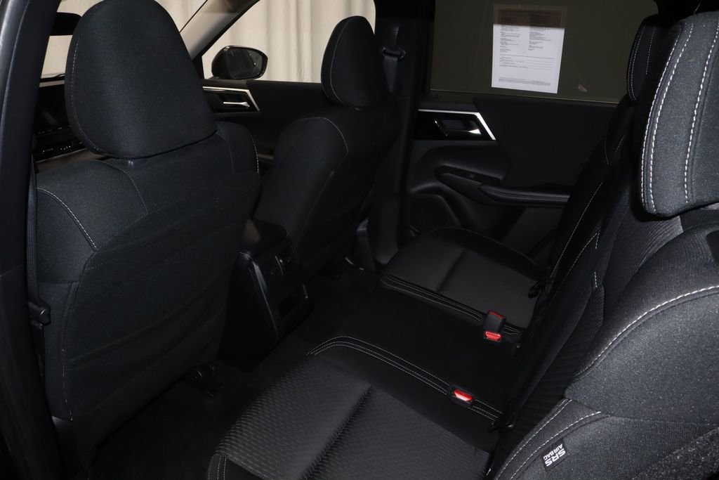 Used 2022 Mitsubishi Outlander ES image 20