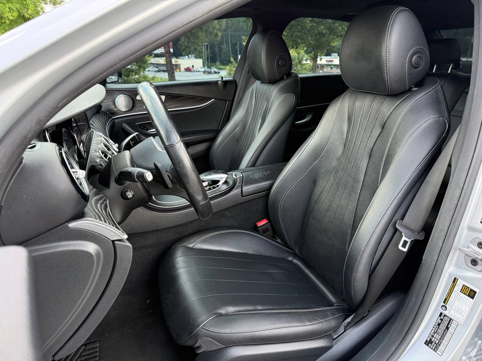Used 2019 Mercedes-Benz E 300 4MATIC image 38