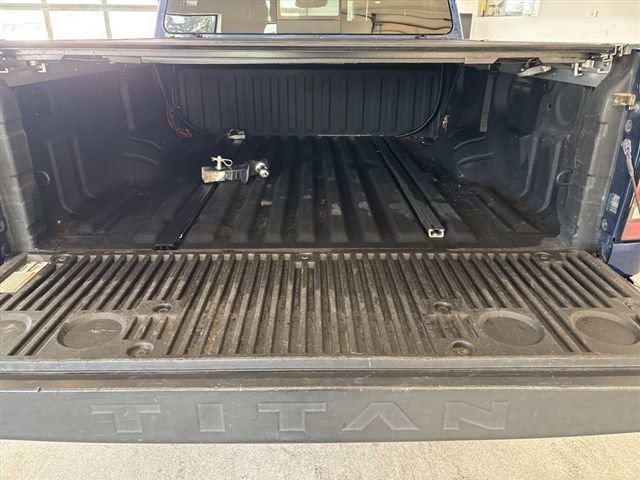 Used 2021 Nissan Titan PRO-4X w/ Pro-4x Convenience Package AWD/4WD image 23