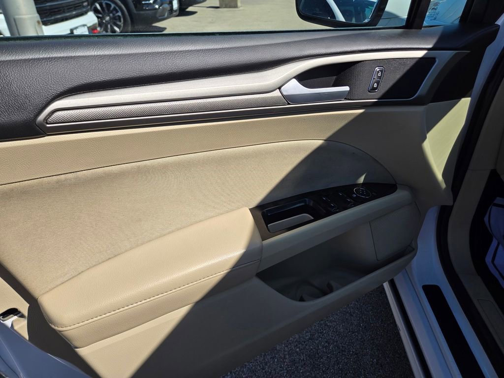 Used 2013 Ford Fusion SE image 31