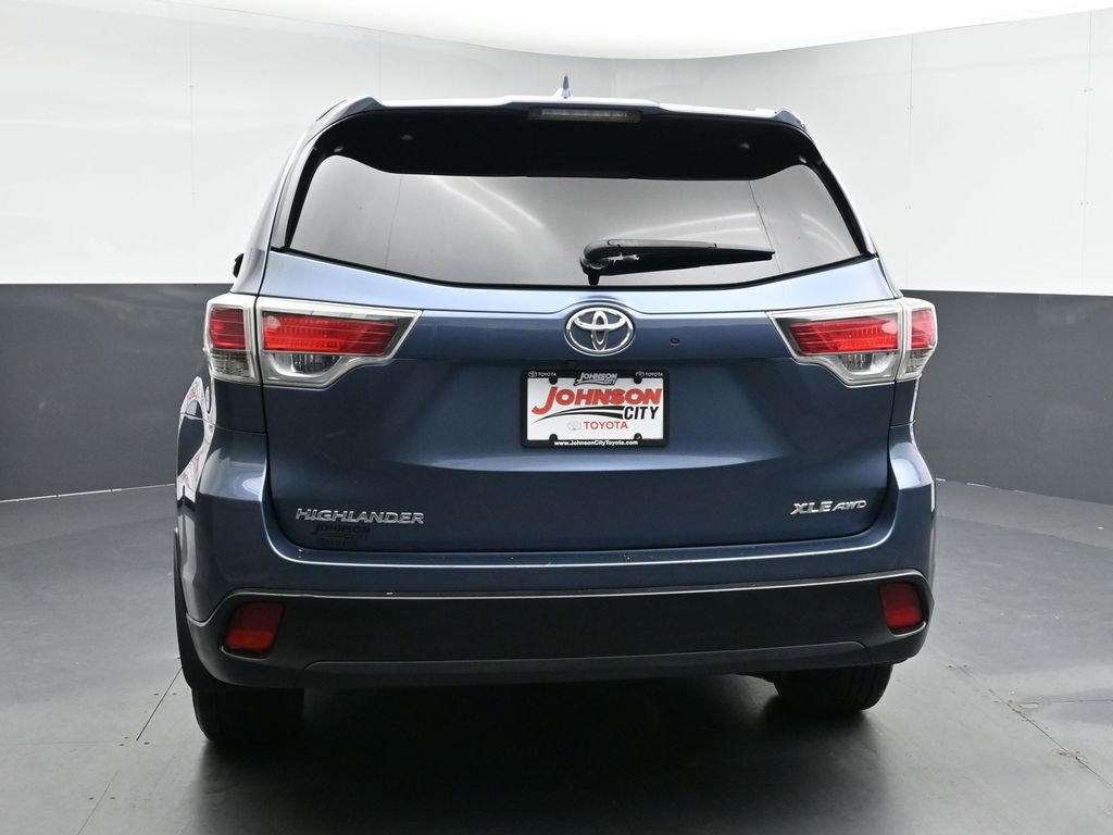 Used 2016 Toyota Highlander XLE image 7