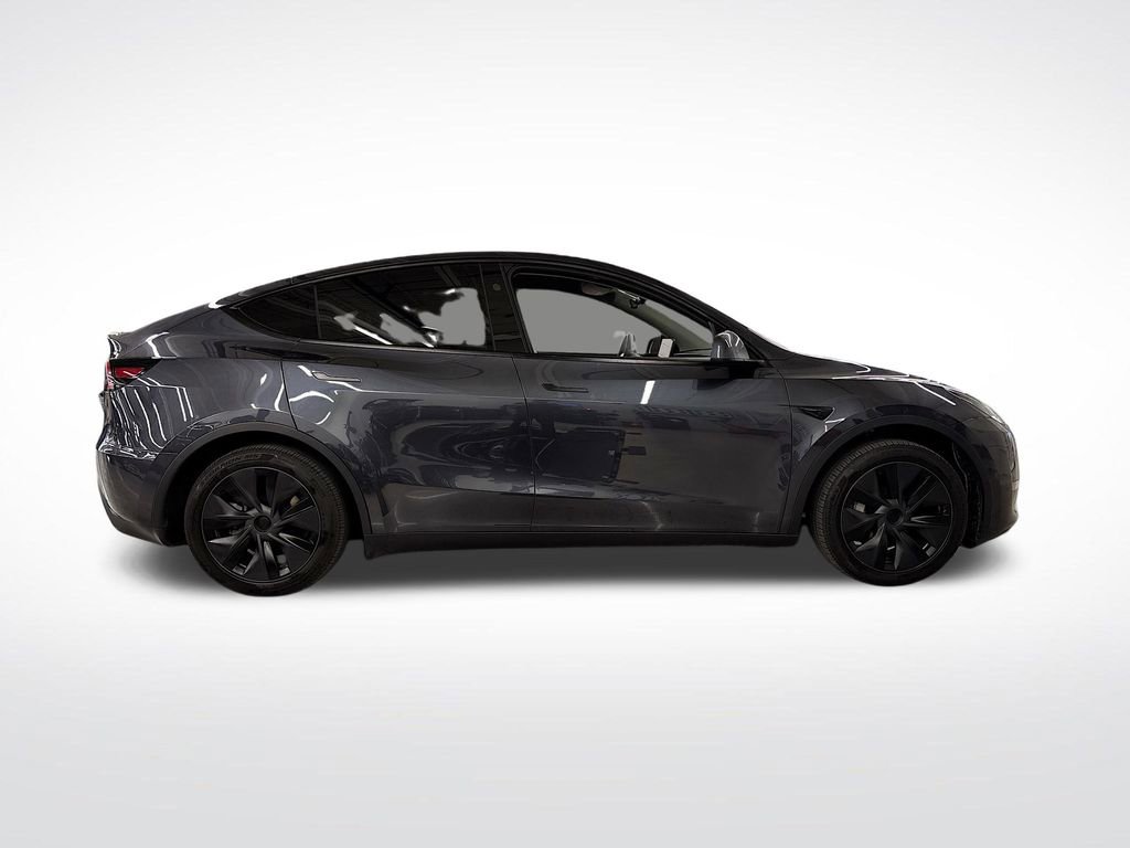 Used 2024 Tesla Model Y 2WD image 6