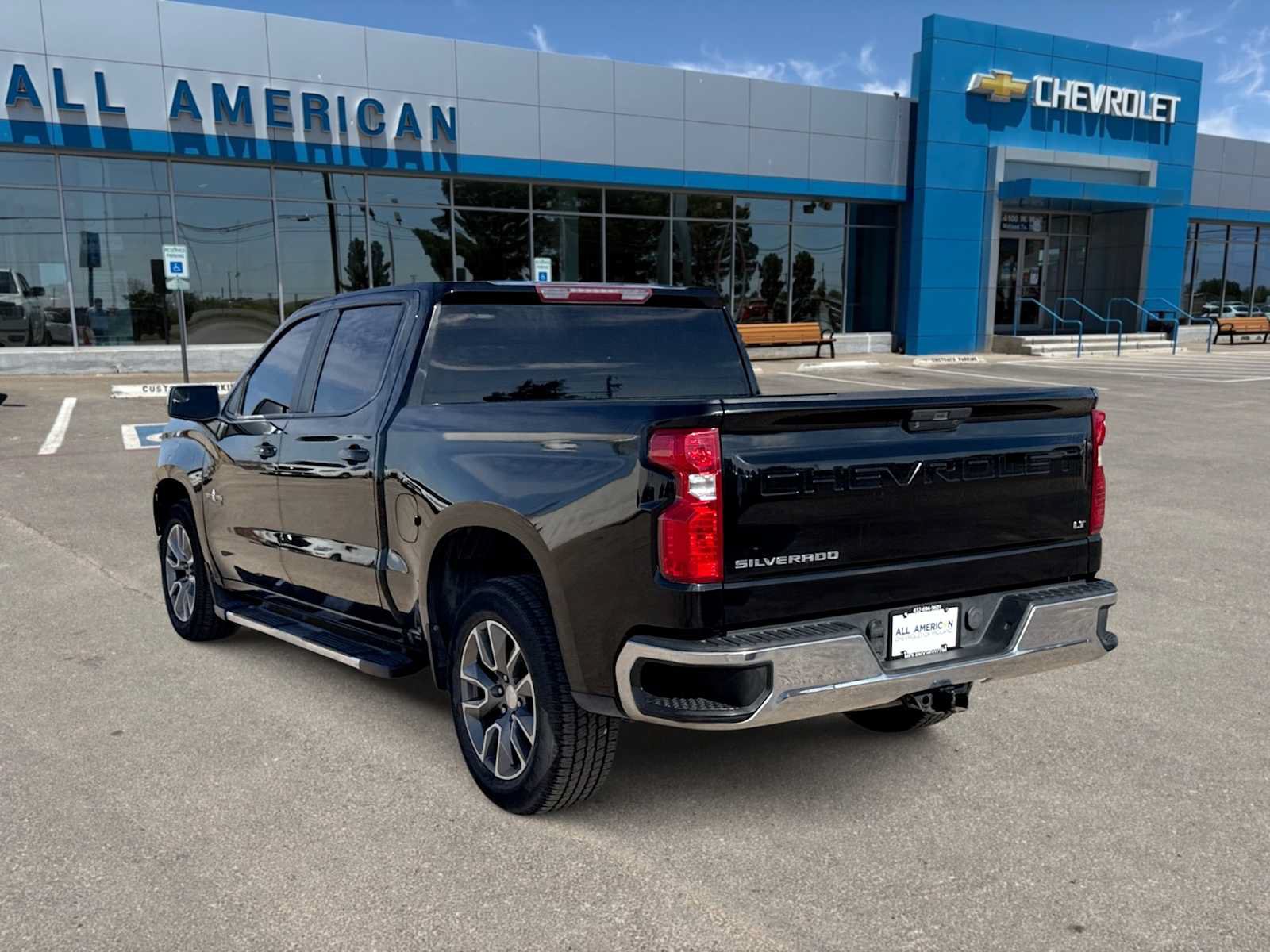 Used 2022 Chevrolet Silverado 1500 LT RWD image 6