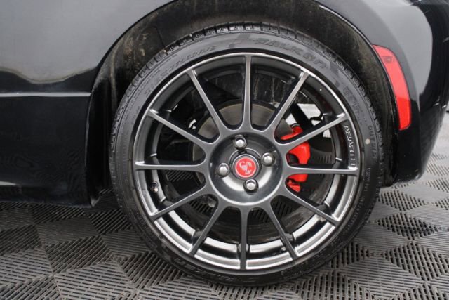 Used 2015 FIAT 500 Abarth w/ Beats Audio Package image 8