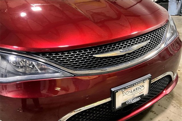 Used 2017 Chrysler Pacifica Limited w/ UConnect Theater Package image 10