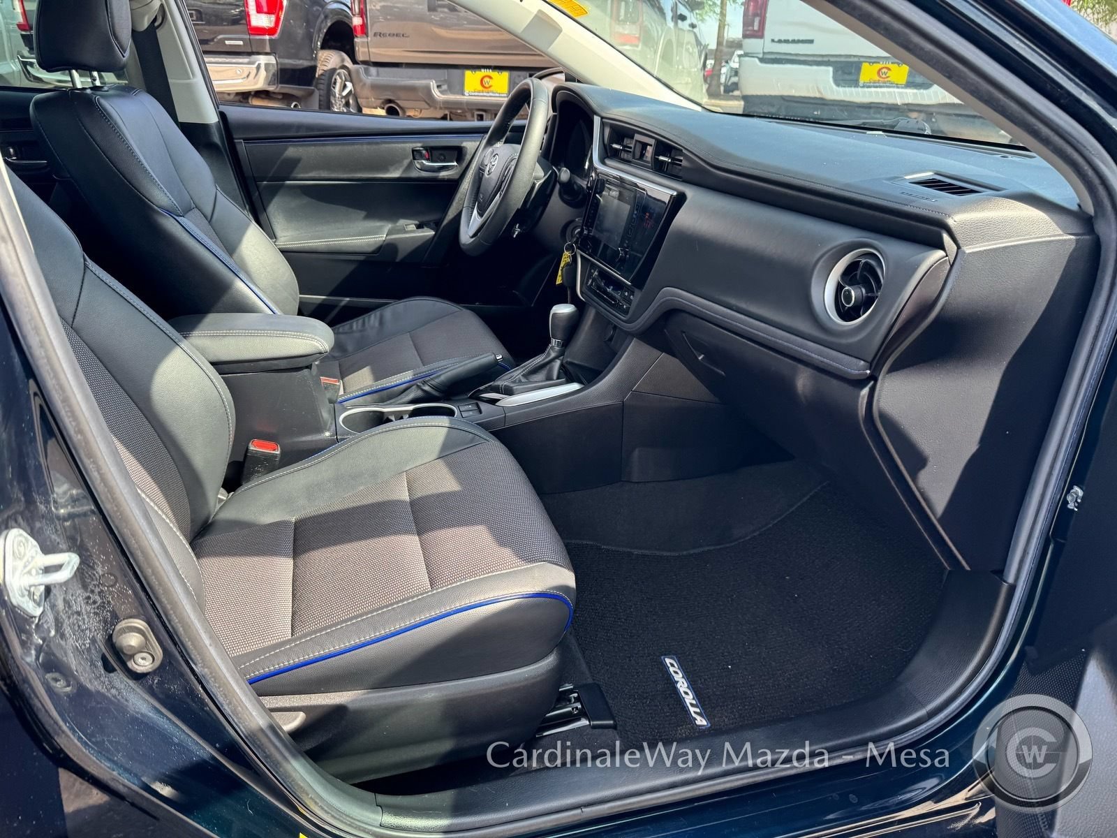 Used 2019 Toyota Corolla SE w/ Carpet Mat Package (TMS) FWD image 28