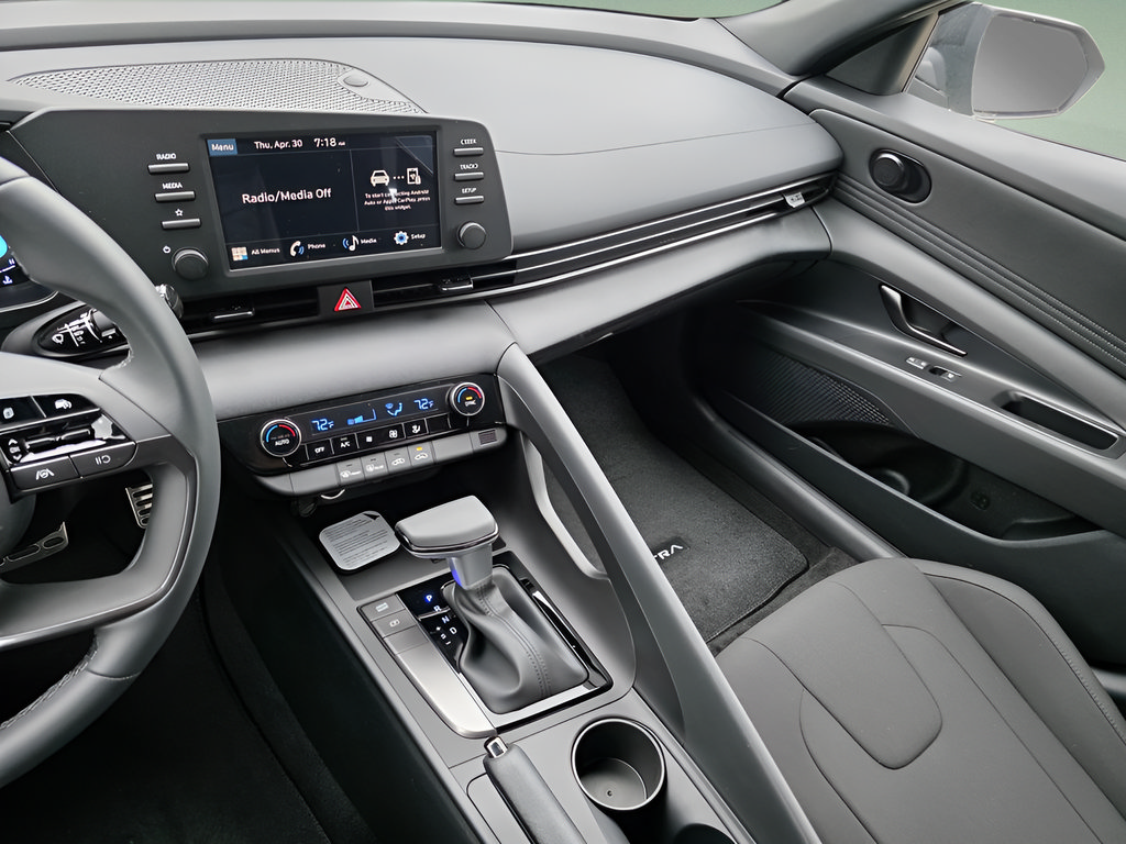 New 2026 Hyundai Elantra Sport FWD image 17