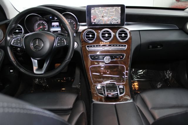 Used 2015 Mercedes-Benz C 300 4MATIC Sedan image 2