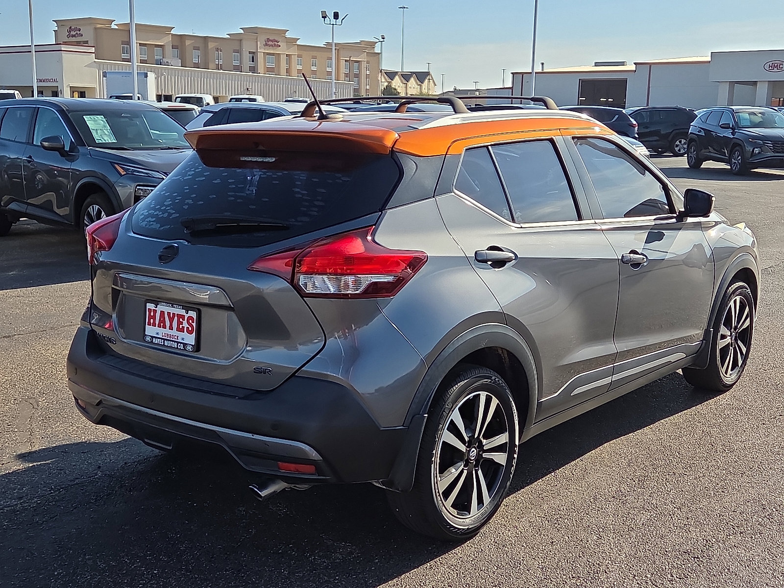 Used 2018 Nissan Kicks SR w/ Premium Package image 4