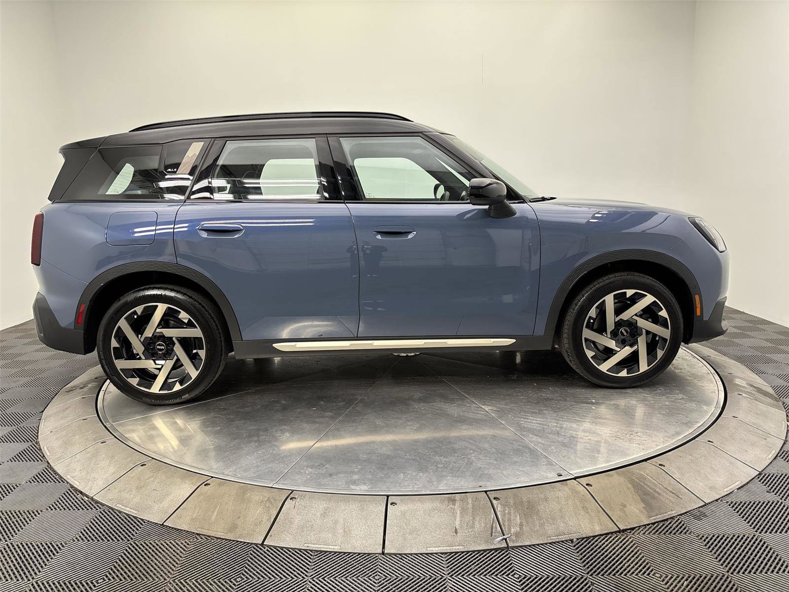Used 2025 MINI Cooper Countryman S image 17