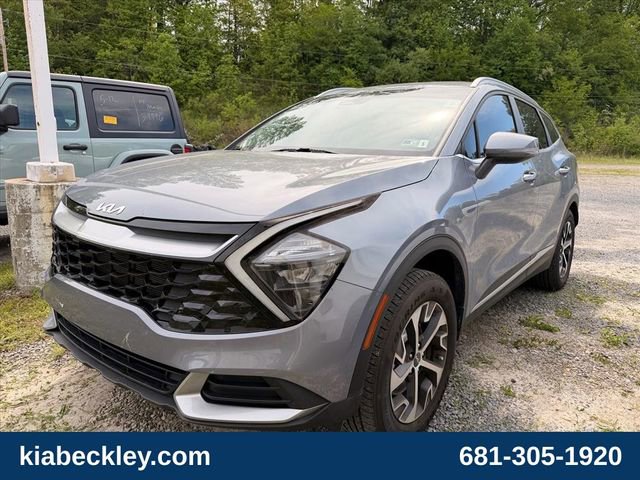 Used 2023 Kia Sportage EX AWD/4WD image 2