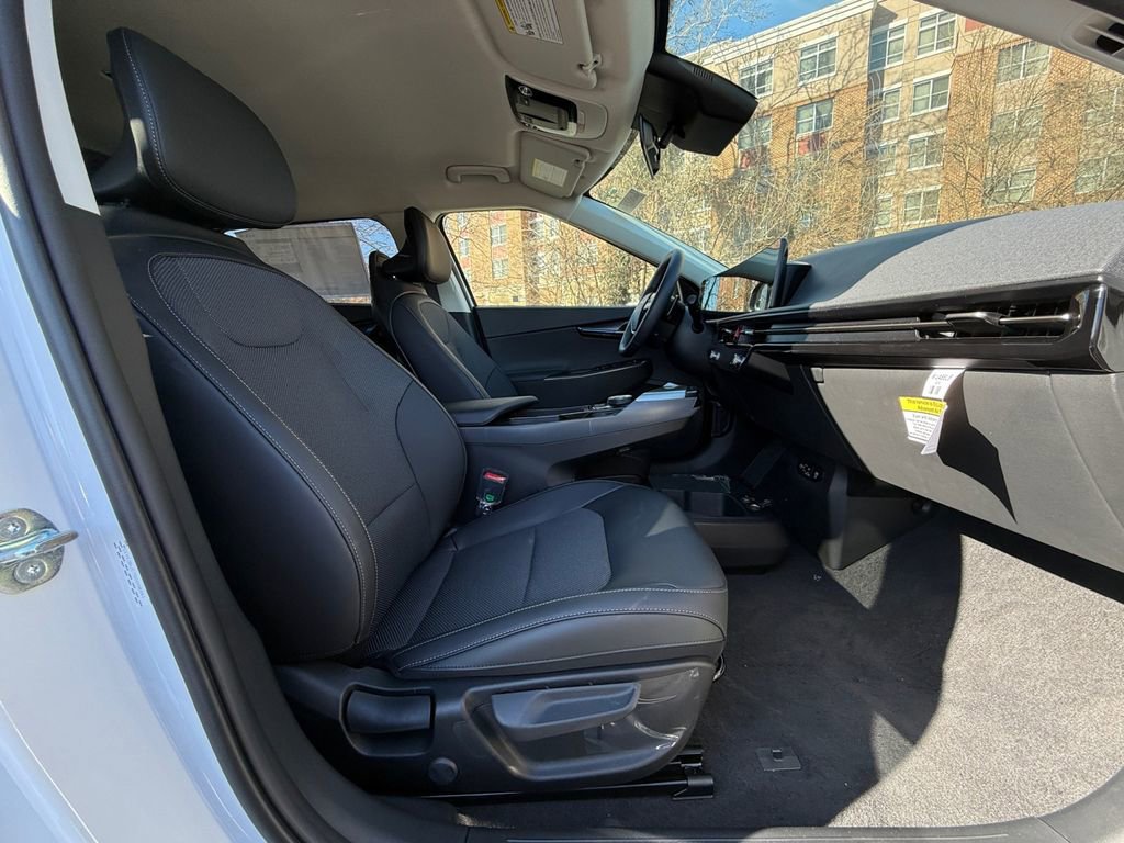 New 2025 Kia EV6 Light w/ Light LR Technology Package AWD/4WD image 23