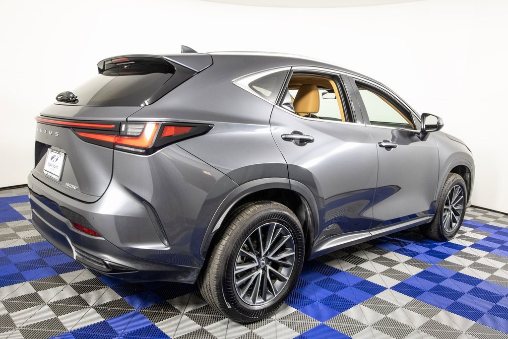 Used 2025 Lexus NX 250 FWD w/ Premium Package image 4