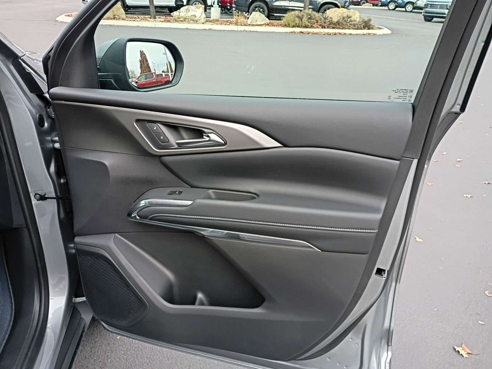 New 2026 Chevrolet Traverse LT image 21