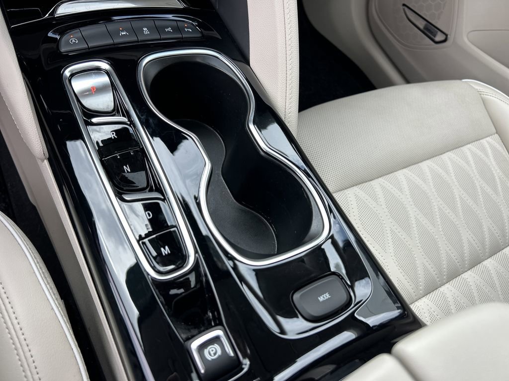 Certified 2023 Buick Envision Avenir image 26