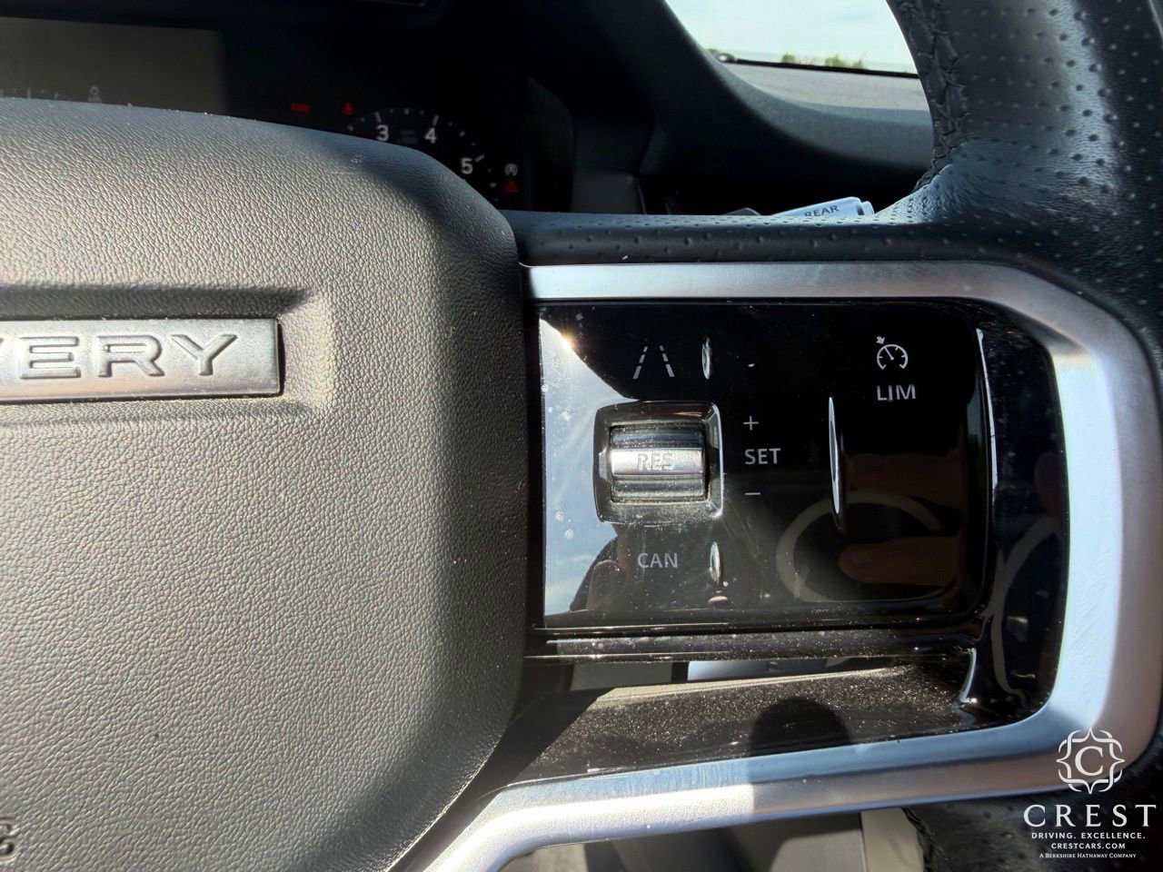 Used 2021 Land Rover Discovery Sport SE R-Dynamic AWD/4WD image 17