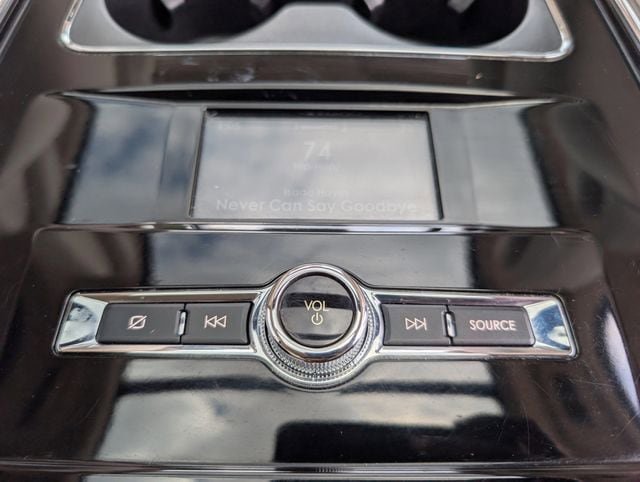 Used 2021 Lincoln Navigator Reserve w/ Luxury Package RWD image 31
