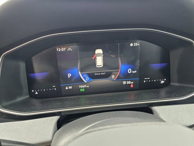 Used 2025 Volkswagen Jetta SE w/ Sunroof Package image 17