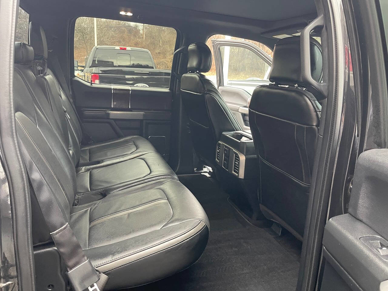 Used 2015 Ford F150 Platinum w/ Equipment Group 701A Luxury image 28