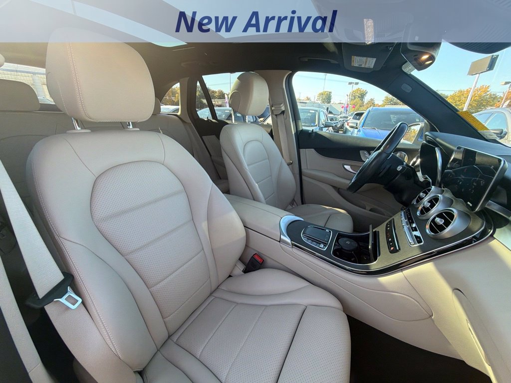 Used 2021 Mercedes-Benz GLC 300 4MATIC image 6