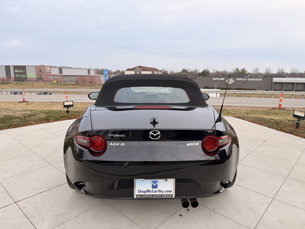 Used 2016 MAZDA MX-5 Miata Grand Touring image 6