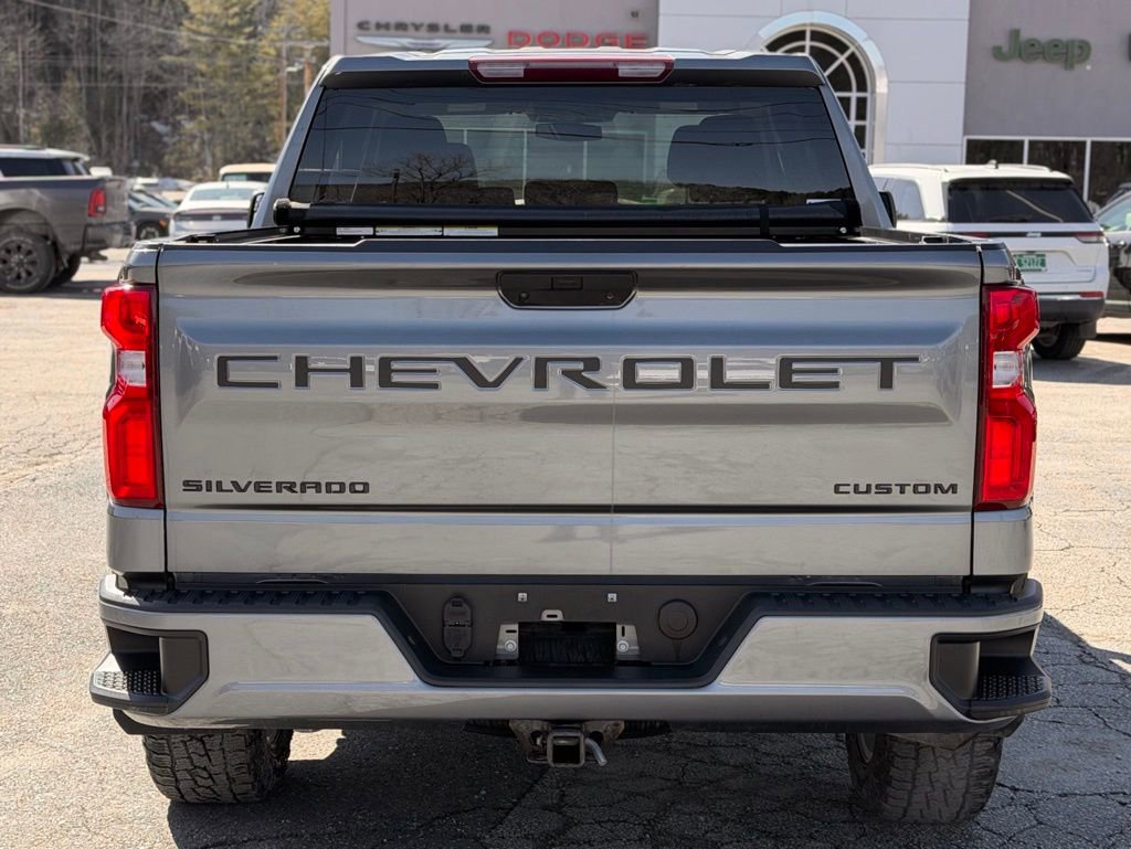 Used 2021 Chevrolet Silverado 1500 Custom w/ LPO, Dark Essentials Package image 4