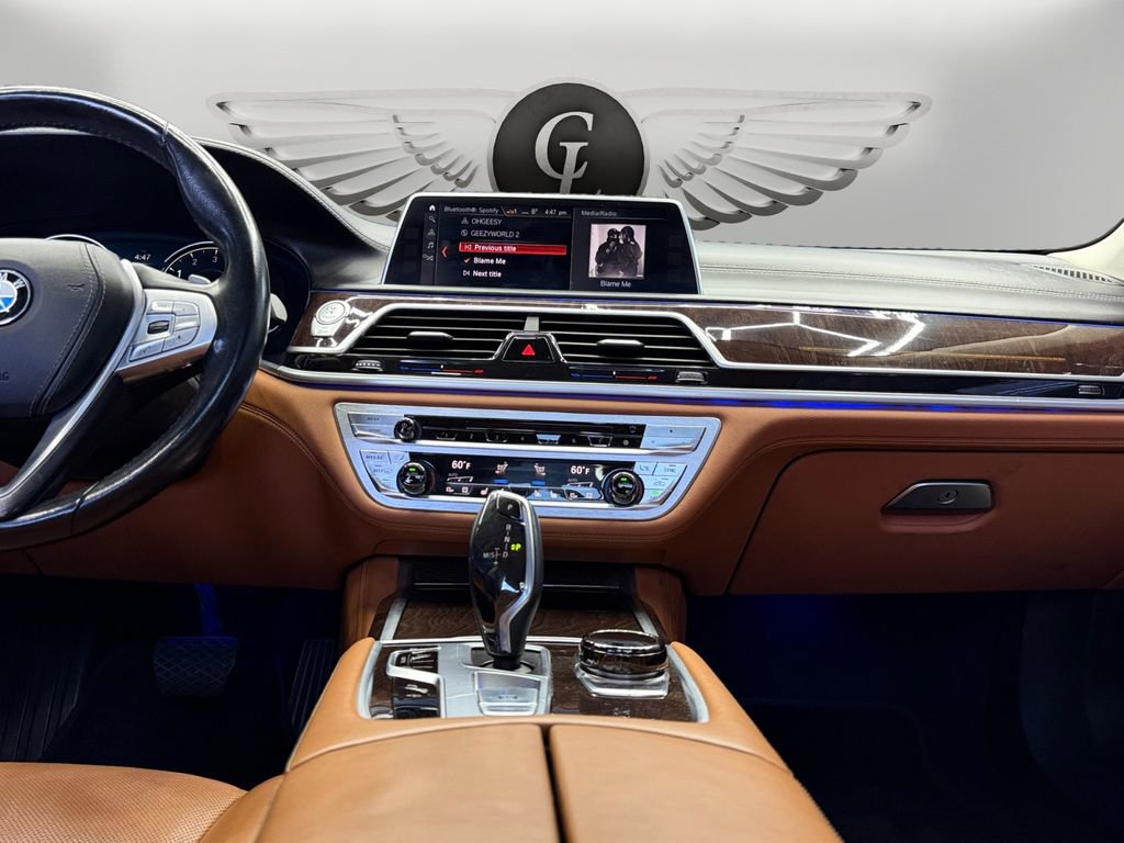 Used 2018 BMW 750i xDrive AWD/4WD image 11