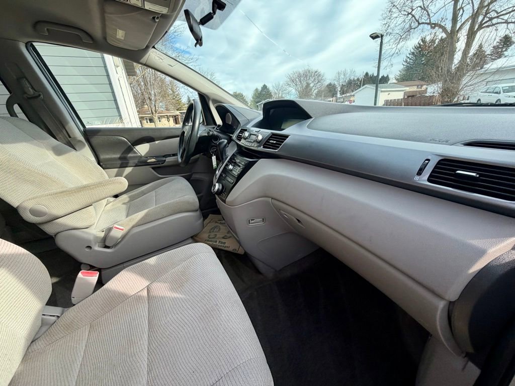 Used 2011 Honda Odyssey LX image 20