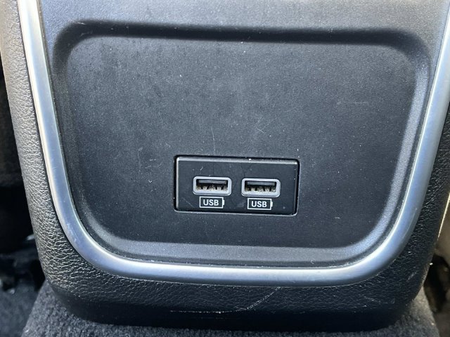 Used 2022 Dodge Charger SXT RWD image 16