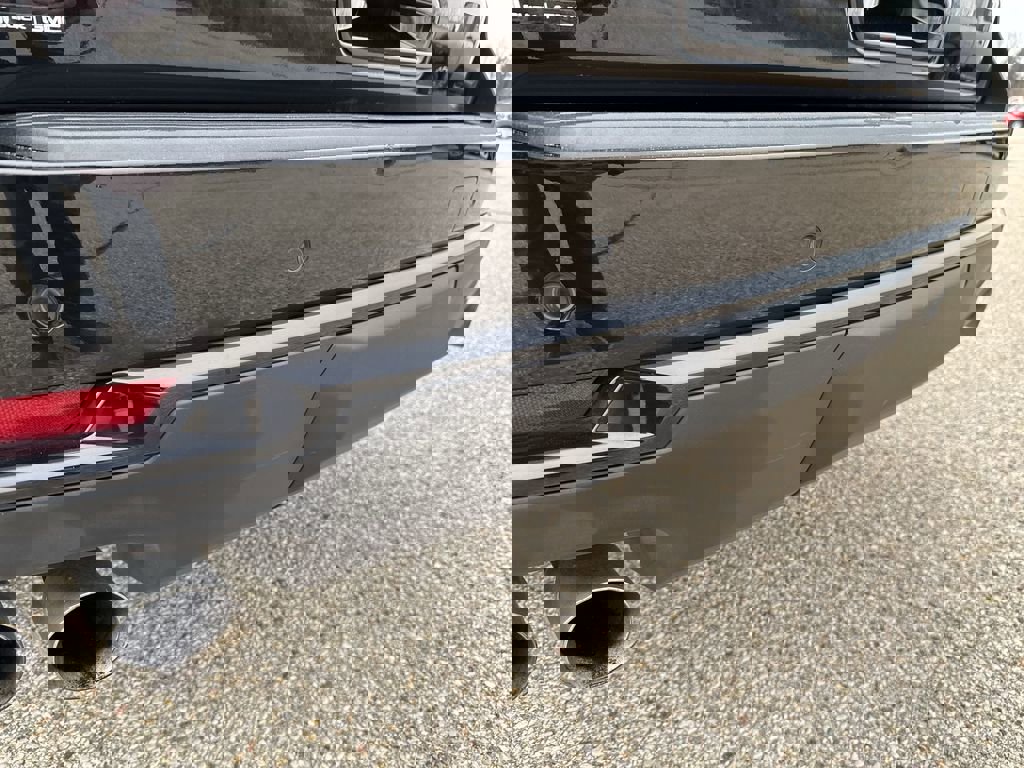 Certified 2025 Chevrolet Suburban Z71 image 5