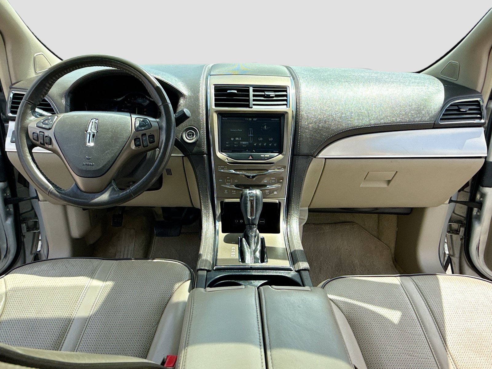 Used 2011 Lincoln MKX 2WD w/ 101A Rapid Spec Order Code image 3