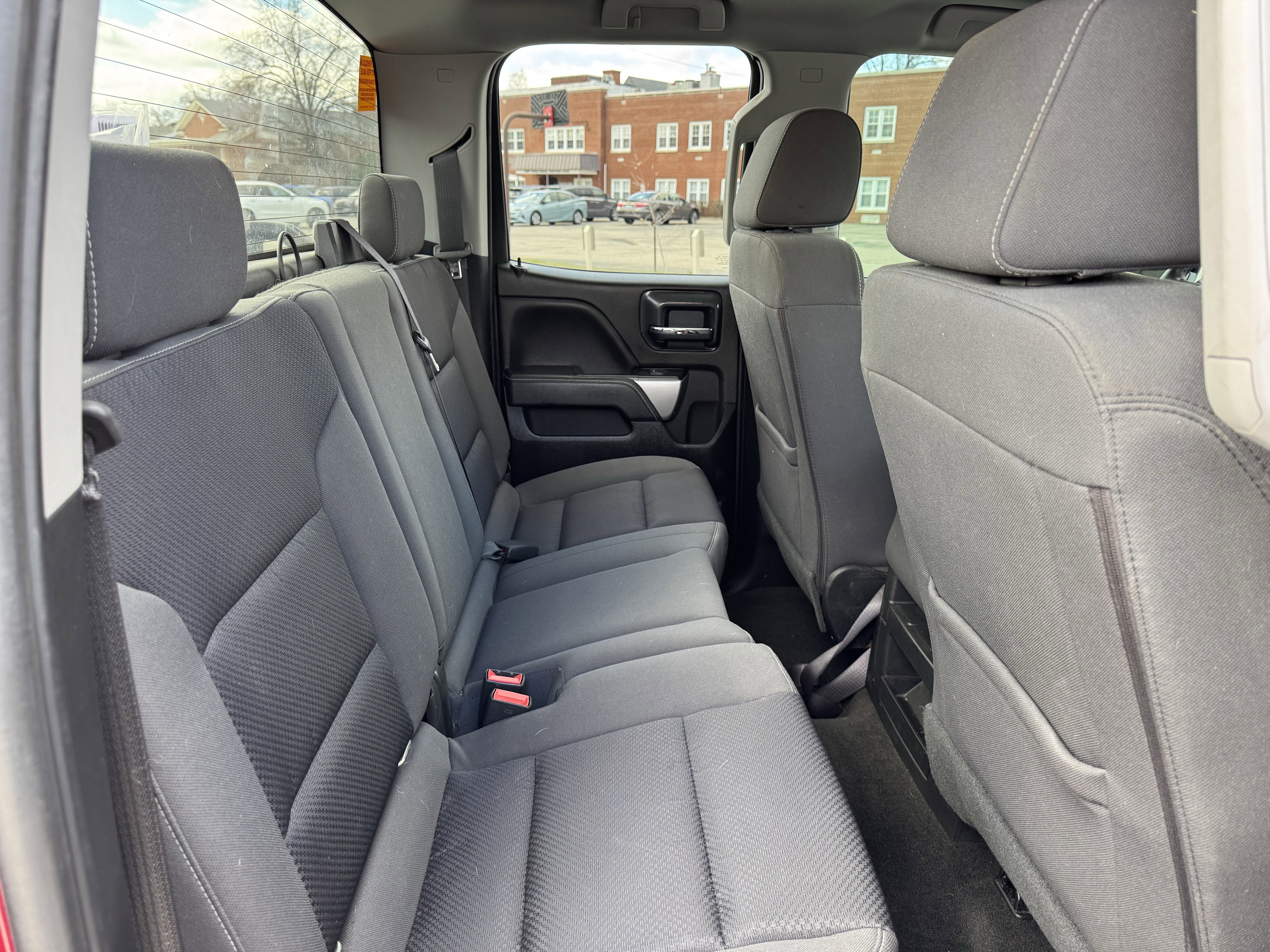 Used 2018 Chevrolet Silverado 1500 LT w/ All Star Edition image 32