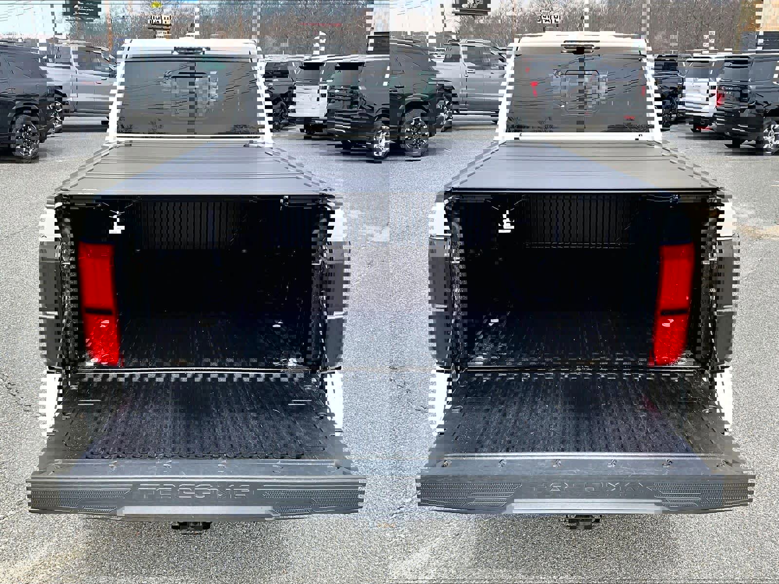 Used 2024 Toyota Tacoma TRD Sport w/ TRD Sport Upgrade Package image 32