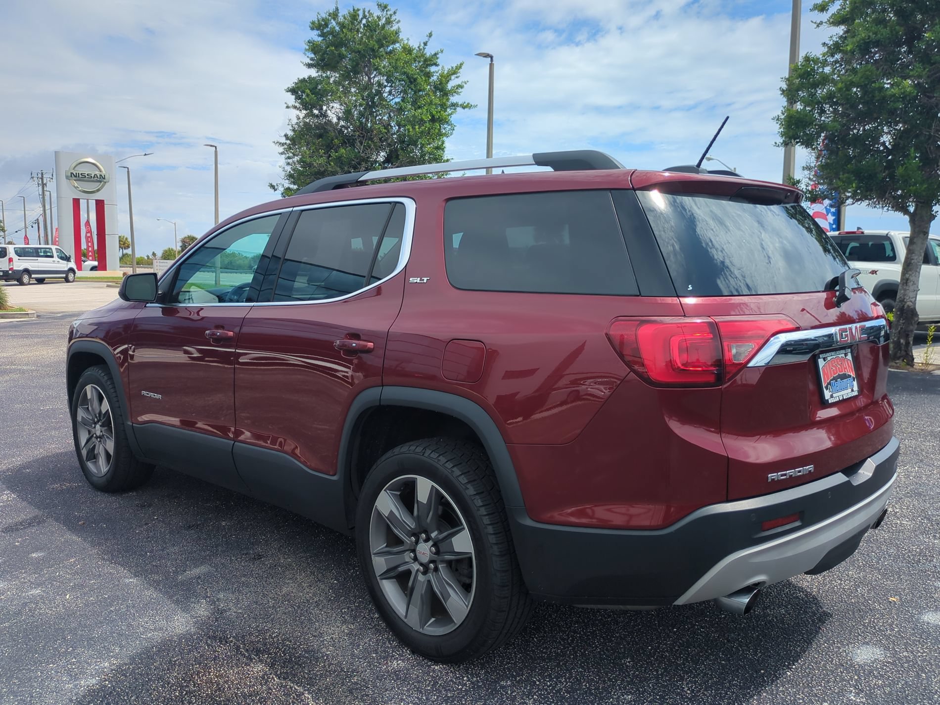 Used 2018 GMC Acadia SLT FWD image 7