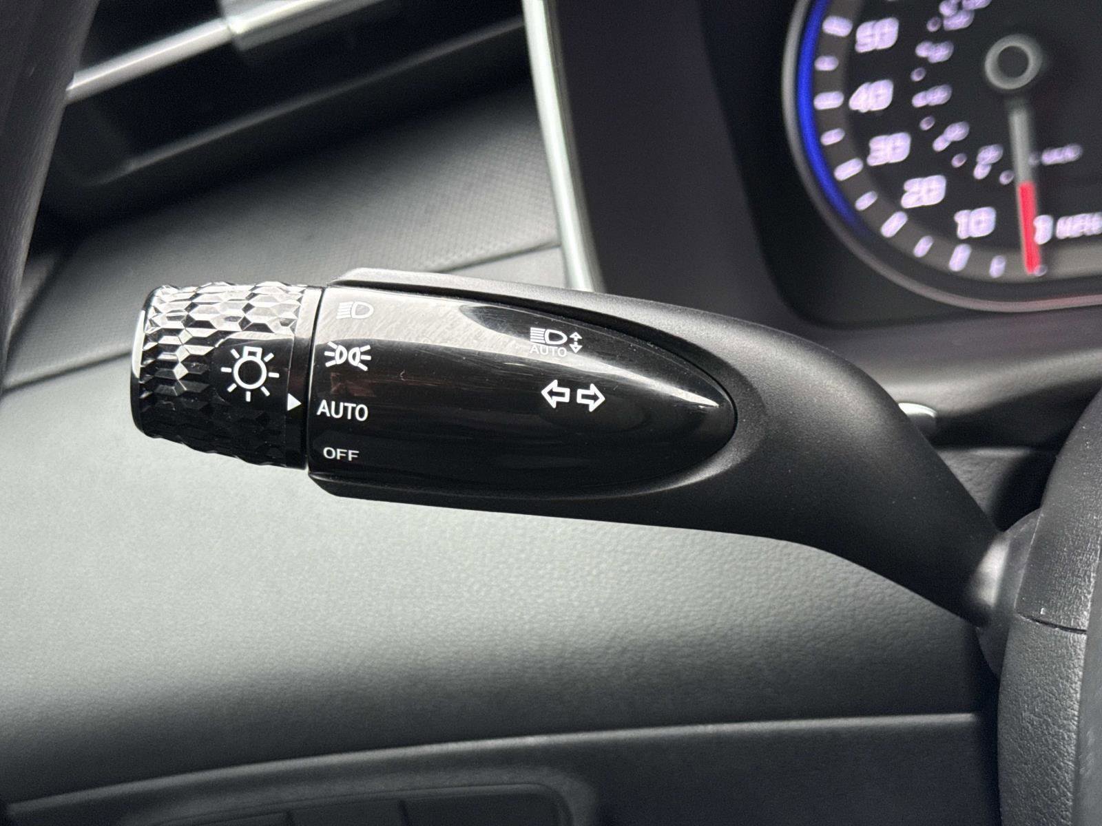 Used 2024 Hyundai Santa Cruz SEL image 10