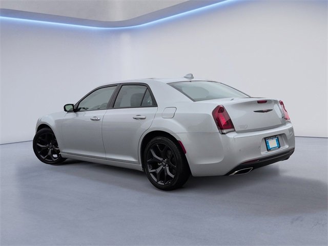 Used 2023 Chrysler 300 S w/ Comfort Group image 9