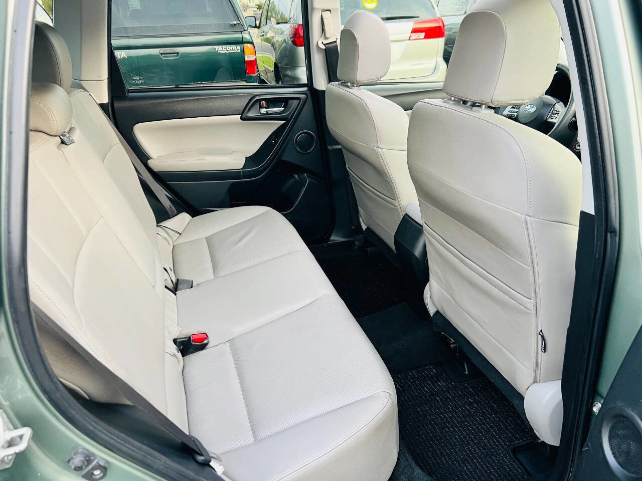 Used 2015 Subaru Forester 2.5i Limited image 16