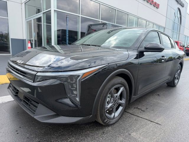 Used 2025 Kia K4 LXS image 4