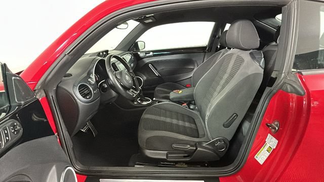Used 2013 Volkswagen Beetle Turbo FWD image 11